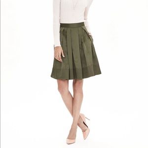 Banana Republic Olive Green Pleated Skirt